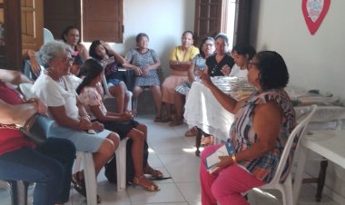 Encontro reúne moradoras do bairro em comemoração e homenagem ao Dia das Mães