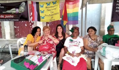 Feira de Saúde, Beleza e Cultura celebra o Dia Internacional das Prostitutas, no Pátio de São Pedro, centro do Recife, nesta sexta (7)