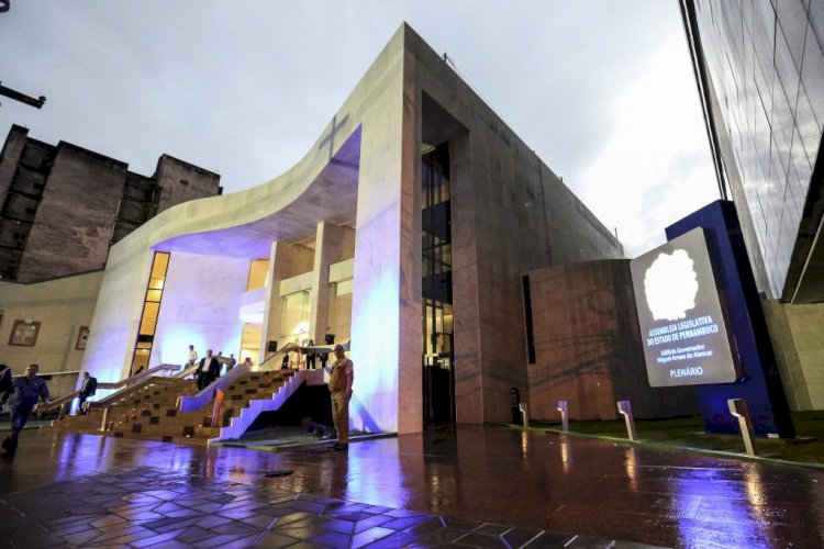 Comissão Especial do Plano Nacional de Educação realiza seminário em Pernambuco