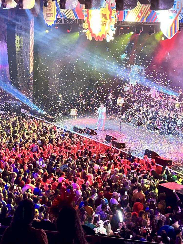 Carlinhos Brown foi atração especial no Baile Municipal do Recife 2026